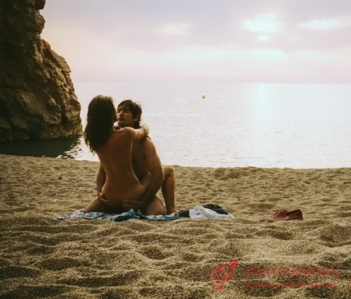 Julia Roca Romantic Sex On The Beach