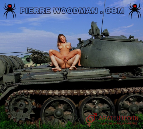 Viola Bailey Outdoor Sex On The Tank